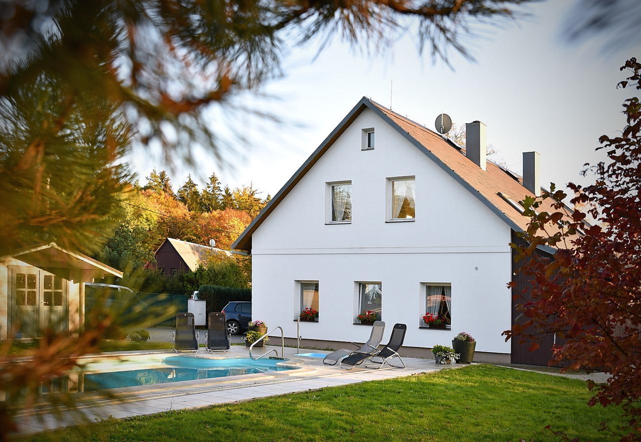 Les Kralovstvi Apartment Nemojov