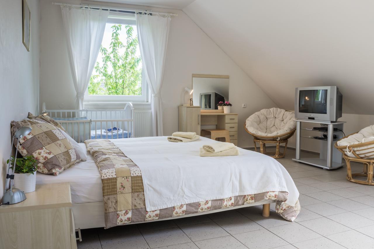 Les Kralovstvi Apartment Nemojov
